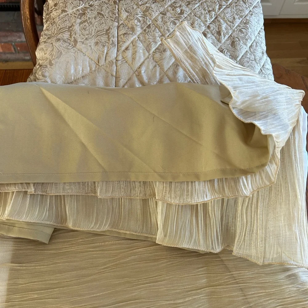 Elegant Subtle Gold Quilted Bedspread with Dust Ruffle